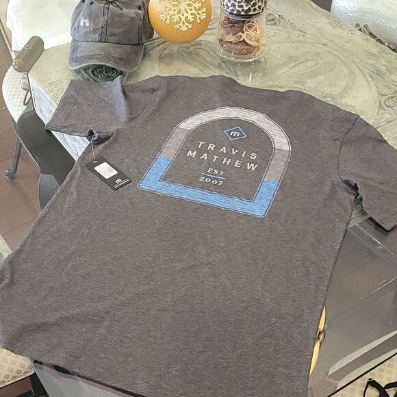 𝅺travis Matthew men's Gray Medium Tee Shirt New - Picture 1 of 6